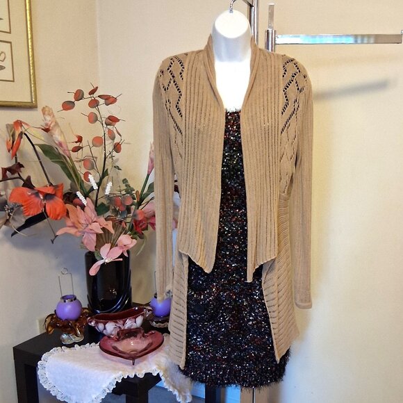 NWT Robert Kitchen Women’s Beige Lightweight Crochet Knit Cardigan Chic Sweater - Picture 1 of 8